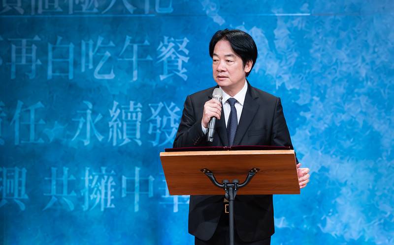 總統頒贈褒揚令 肯定高希均教授畢生貢獻國家社會、引領臺灣向前