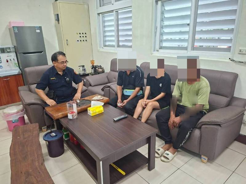 台坂暖警助尋親圓心願　協助失聯女子返家