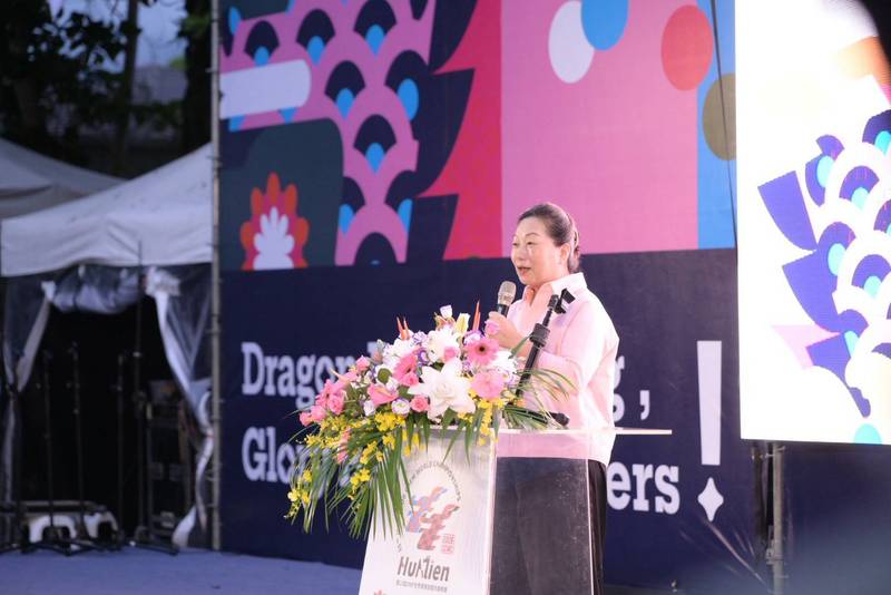 世界俱樂部龍舟錦標賽圓滿閉幕 花蓮縣長徐榛蔚邀選手們11月鯉魚潭再次相聚