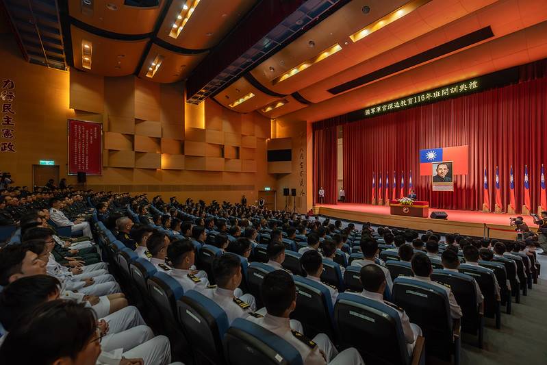主持國軍軍官深造教育開訓典禮 總統提「三要」期勉學員成為推動國軍改革重要力量