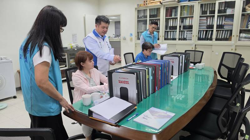 縣務會議推榮譽榜　許縣長肯定同仁辛勞