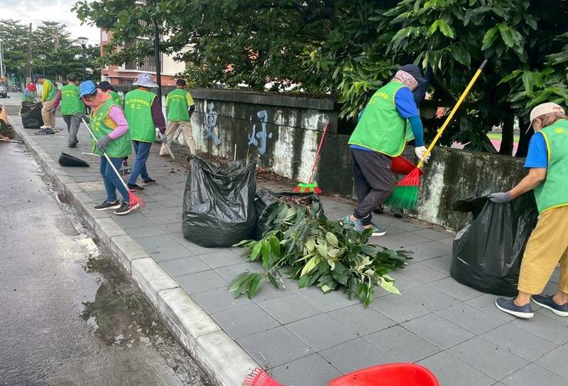 把握雨後48小時 落實登革熱防治四大步驟「巡、倒、清、刷」