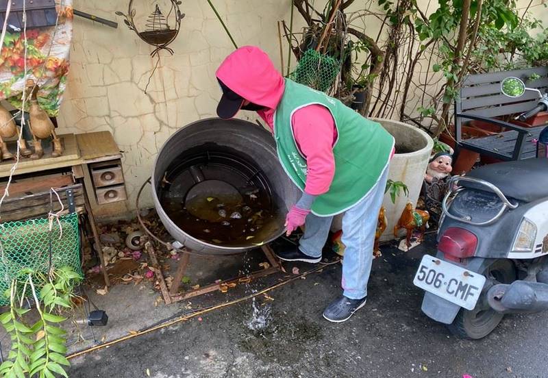 把握雨後48小時 落實登革熱防治四大步驟「巡、倒、清、刷」