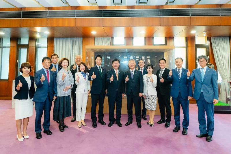 外交部長林佳龍接見日本維新會・中華民國(台灣)友好研討會台灣訪問團