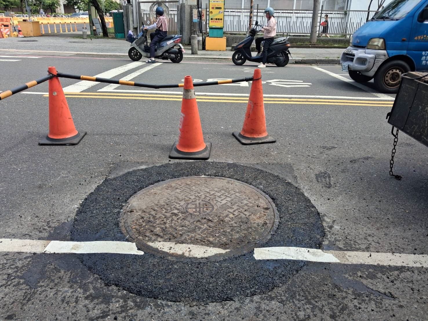 高雄管線單位趁天晴加速巡修 市府要求儘速完成道路復原