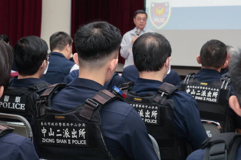 卓揆慰勉警察辛勞 宣布駐地內員警深夜勤務加發危勞津貼