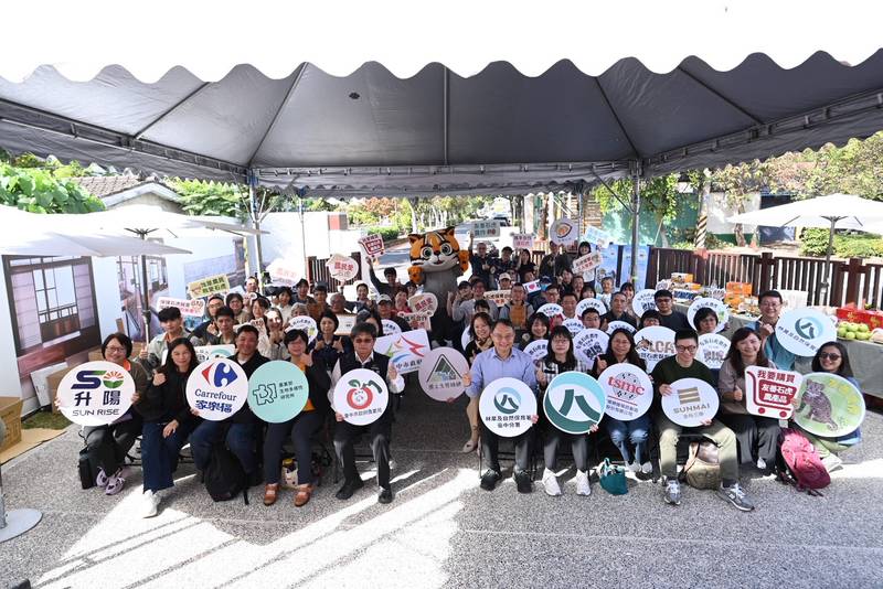 推動友善農業成功串起國土綠網廊道 林業及自然保育署臺中分署榮獲農業ESG綜合績效獎「楷模」
