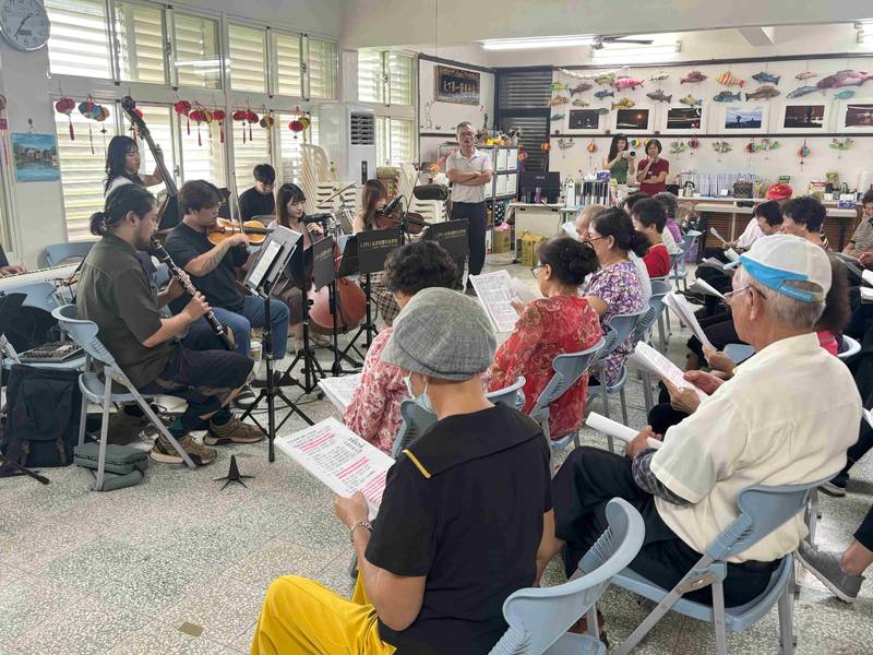 竹美館「藝術域承」計畫音樂篇成果發表 社區與樂團共演海洋之聲
