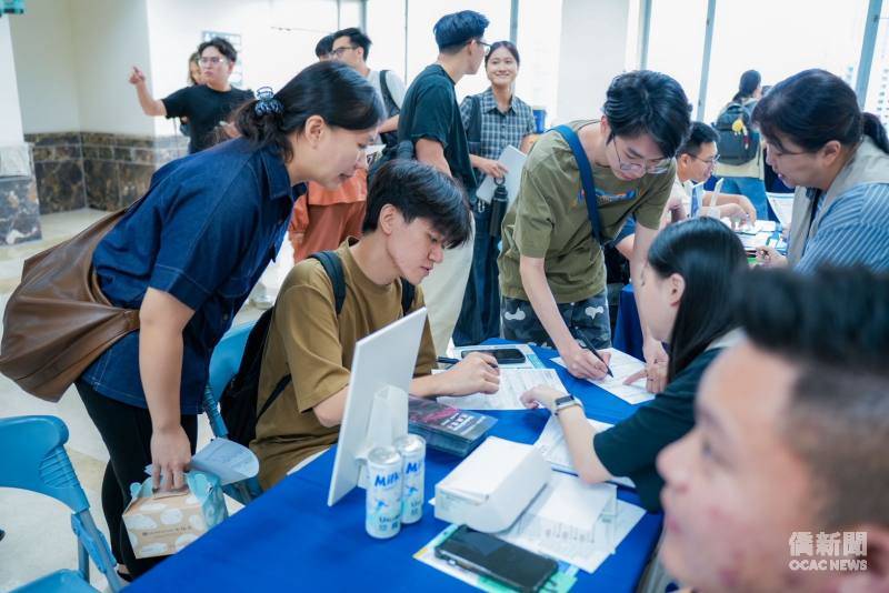 2026企業聘用僑生就業說明會臺中登場 15家企業現場徵才