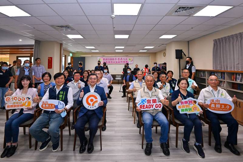 參訪宜蘭大安綜合長照機構 卓揆：明起開放申請住宿式服務機構加碼補助 每年最高補助18萬元