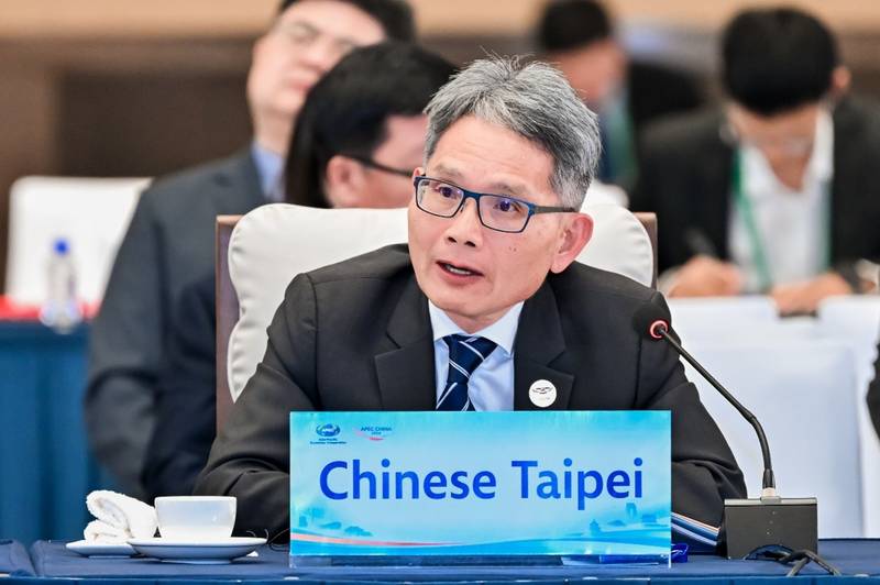 經濟部次長賴建信率團參加APEC能源部長會議 分享臺灣二次能源轉型經驗