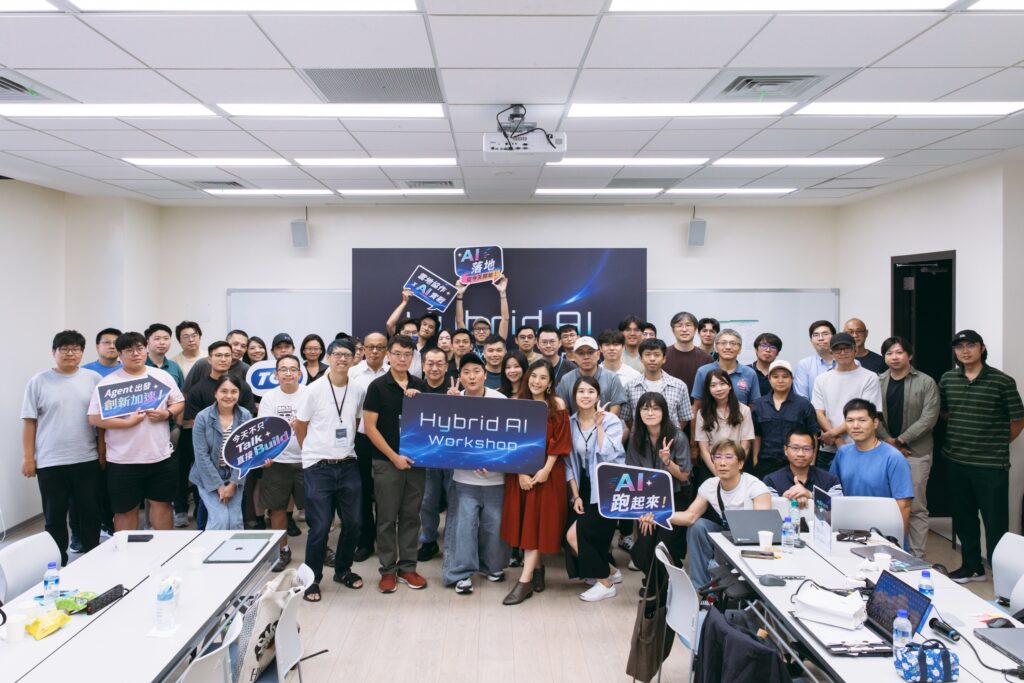 台北市電腦公會以Hybrid AI實作⼯作坊 攜⼿iOS開發者社群與Google Cloud助攻產業AI升級 46 %E4%B8%89%E5%A4%A9 Hybrid AI %E5%B7%A5%E4%BD%9C%E5%9D%8A%E5%9C%93%E6%BB%BF%E8%90%BD%E5%B9%95%EF%BC%8CGoogle Cloud %E8%AC%9B%E5%B8%AB%E8%88%87%E5%85%A8%E9%AB%94%E5%AD%B8%E5%93%A1%E5%90%88%E5%BD%B1%E7%95%99%E5%BF%B5%E3%80%82