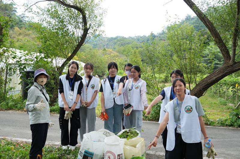 「投號玩家」年度最終任務出動!青年守護者接下綠色懸賞令一起除蔓護山林
