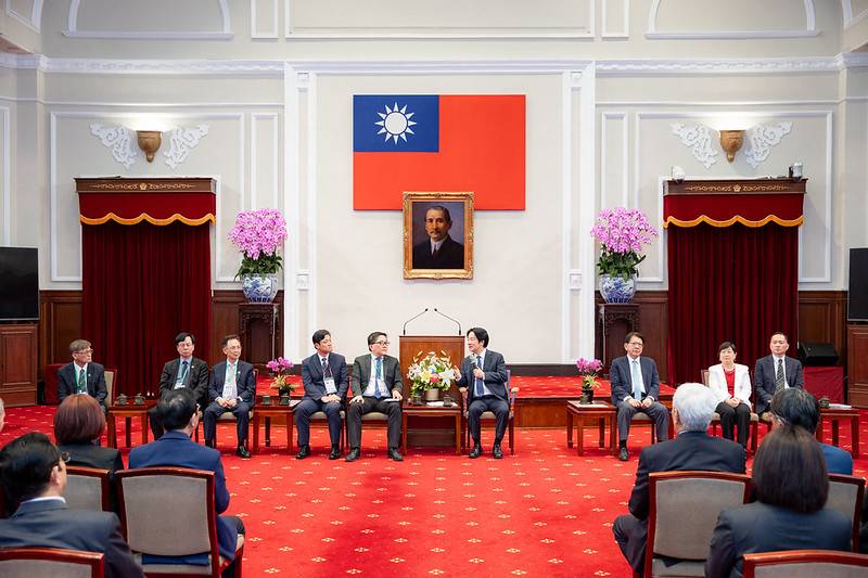 總統接見亞洲地區臺灣同鄉會訪團 盼將更多經驗與資源帶到臺灣 讓臺灣繼續走向世界