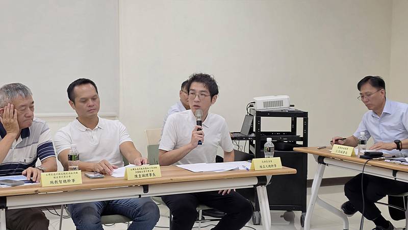 農業部支持前鎮漁港建設及照顧外籍船員 攜手高雄市政府加碼補助零批市場進駐業者及外籍船員住宿