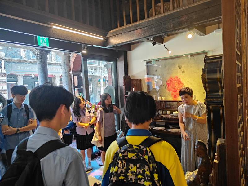 走出課本,閱讀地方 竹美館攜手桃園高中展開信天翁展翼