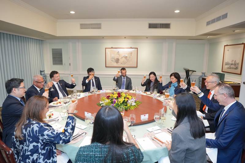 外交部長林佳龍接見義大利倫巴底暨皮埃蒙特大區議會訪團