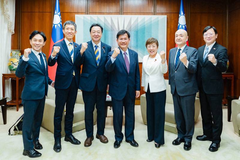 外交部長林佳龍接見日本國民民主黨選舉對策委員長村岡敏英眾議員一行