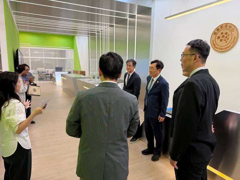 教育部邀請韓國首爾教育大學張信浩校長訪臺 深化臺韓智慧教育合作夥伴關係