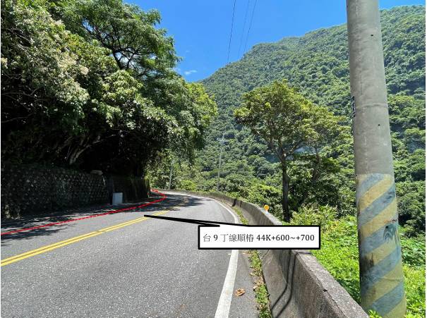 台9丁線44k+300~44K+900(觀音路段) 自9月18日至10月30日進行電桿下地改善工程實施交管