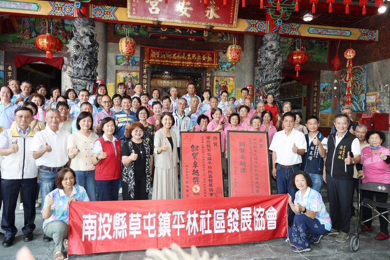 營南摘銀、平林獲銅!許淑華貼紅榜祝賀 肯定社區福利服務成果