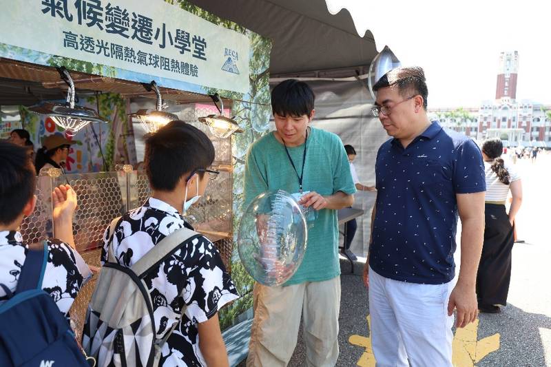 環境部「部長阿伯」彭啓明對話小小氣候委員 與兒童共寫氣候未來!