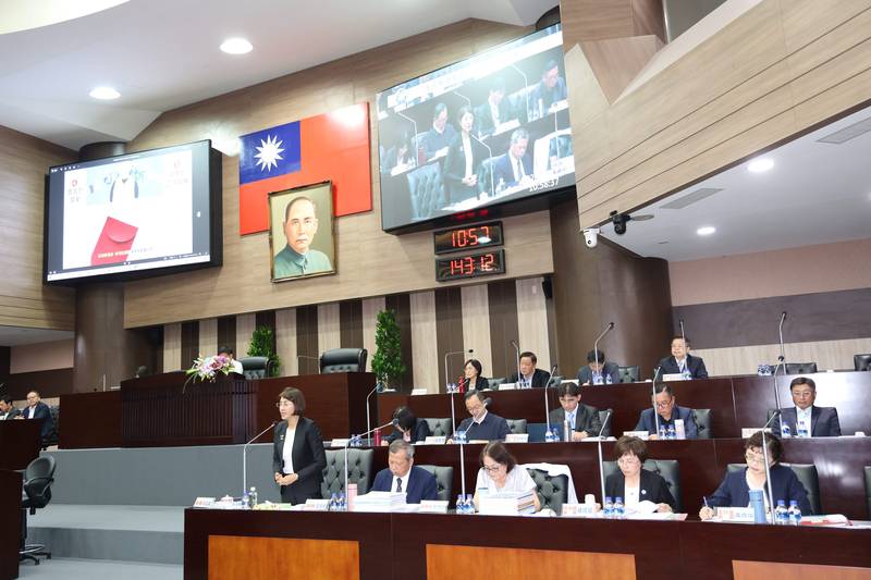 慰勞清潔隊員辛苦 許縣長:明年起加發實質獎勵金