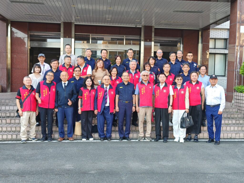 中秋團圓時員警仍堅守第一線崗位! 何一滔率保一總隊警友會幹部慰勉致謝 24 S 53616899 0