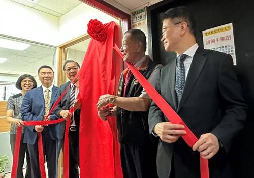 鄭部長出席榮譽觀護人聯合會辦公室揭牌儀式,勉勵榮觀、更保、地檢署攜手提升溫暖有感的司法保護量能