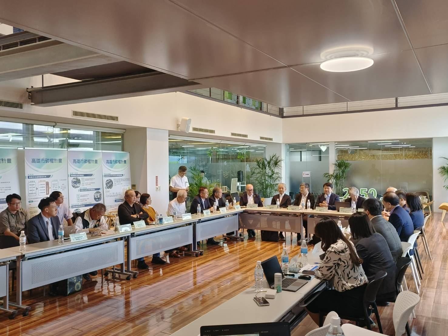 從高雄厝到智慧城市 圓桌會議邀國際專家擘劃永續未來