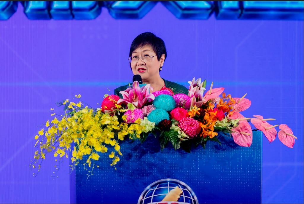 世界台灣商會聯合總會32屆年會高雄登場 陳其邁:台商是台灣經濟力、國力與善的力量延伸 邀全球台商布局高雄鏈結世界