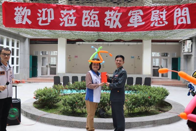 軍民一家迎雙節 南投縣各界齊聚岳崗營區傳遞軍民情