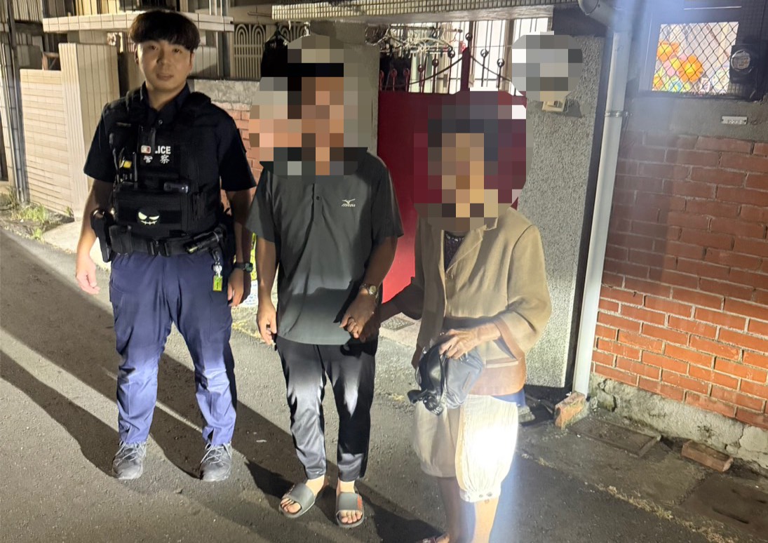 8旬婦逛西市場迷路 屏東警比對系統確認身分護送返家