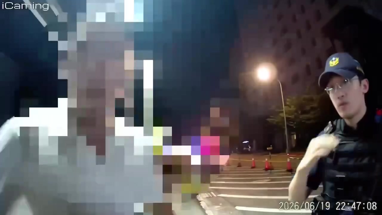員警於樂群三路與敬業三路口實施攔查