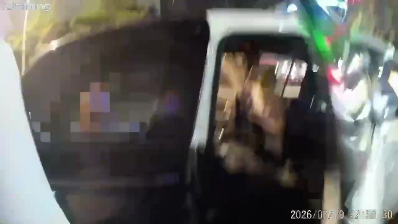 警方依法實施管束