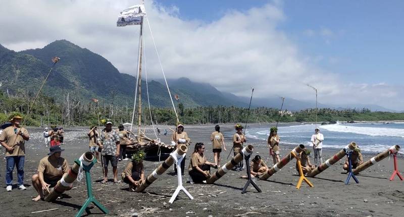 海委會攜手都歷部落「Torik Katomayan」竹筏帆船揚帆啟航 阿美族造舟技藝再現海洋文化生命力