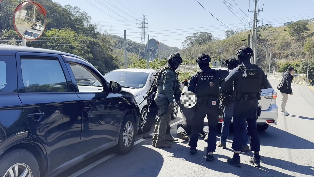 ▲圖說:中市警專案小組陸空夾擊,成功逮捕潛逃新竹山區的鍾姓主嫌 (圖/台中市政府 提供)