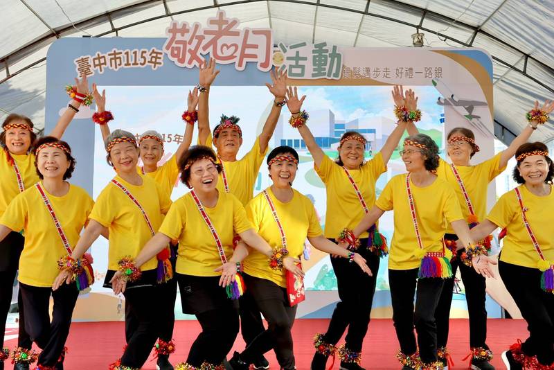 台中敬老月開跑 中彰投苗1300間銀髮友善商家送優惠