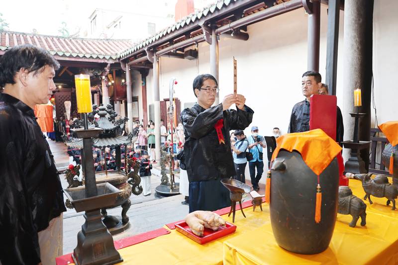 臺灣祀典武廟舉行秋祭大典 黃偉哲循古禮主祭