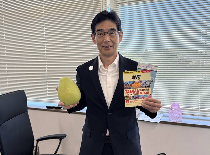 臺南觀光飄香日本大分機場 中秋文旦打造特色足湯
