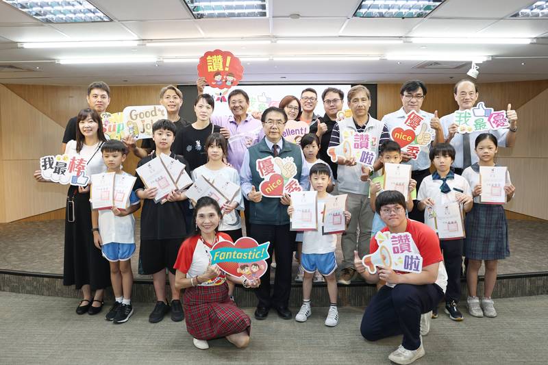 台南學子國際數理競賽創佳績 黃偉哲期勉在各領域持續發揮所長