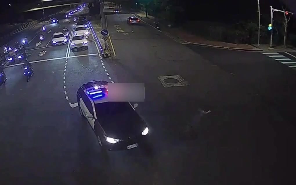 巡邏車行經興隆路一段與博愛南路口
