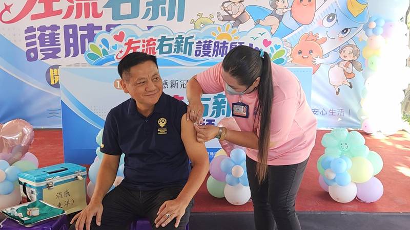 疫苗雙打護肺顧心！ 臺東10/1開打公費流感及新冠疫苗 衛生局籲符資格者踴躍接種