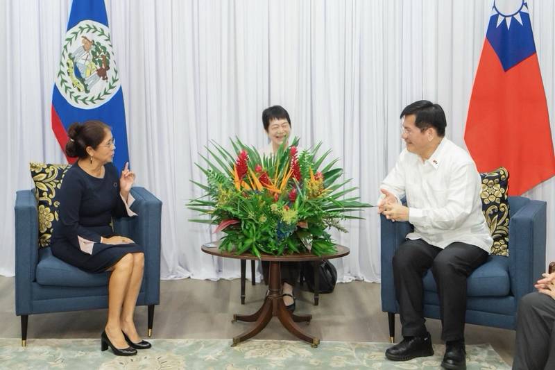 外交部長林佳龍訪問友邦貝里斯，與貝國總督、總理及外長深入討論台貝兩國深化及合作轉型