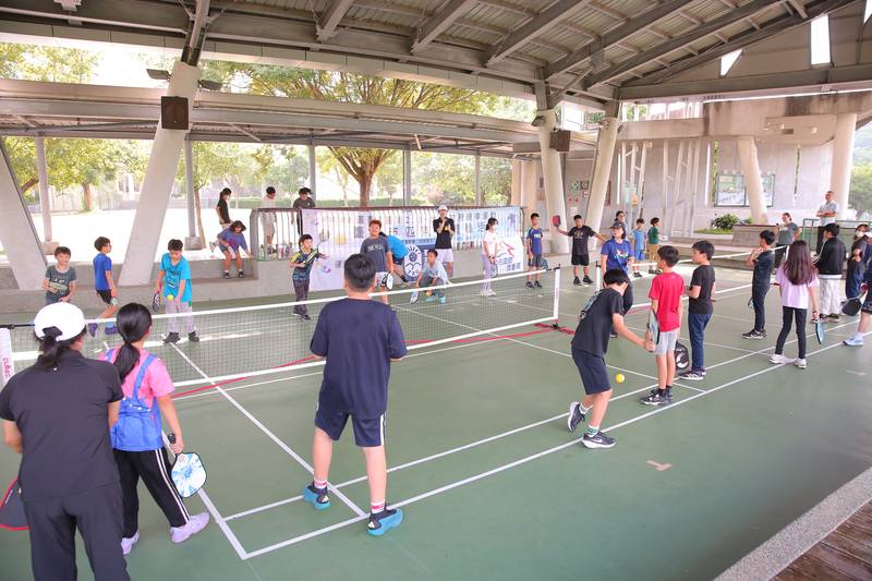 匹克球熱潮走進校園! 台中3場體驗活動吸引300人次參與