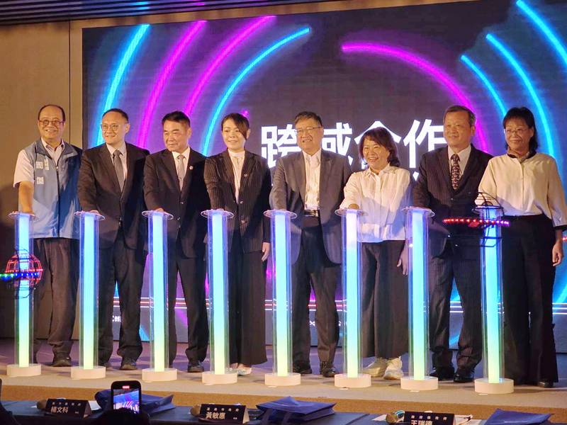 中臺灣區域治理平台首長會議新竹登場　王副縣長行銷茶博會