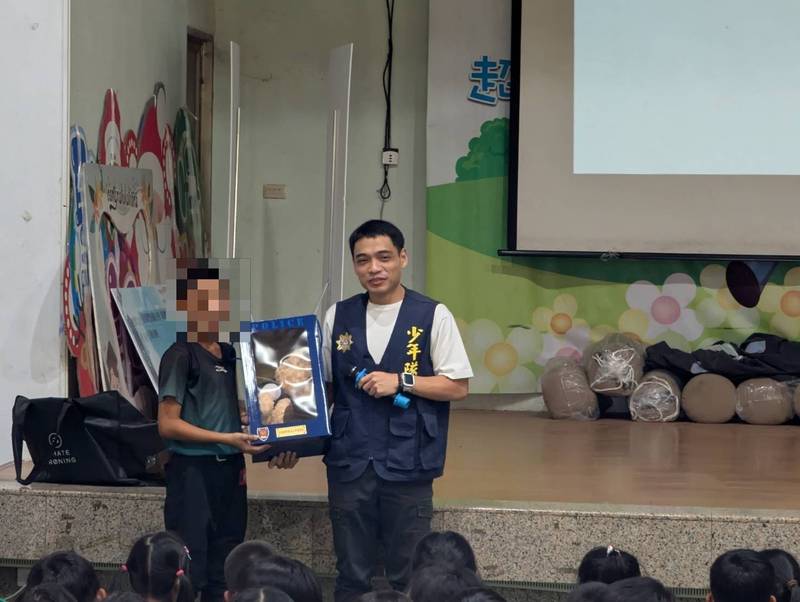 東警少年警察隊扎根豐田國小!反毒、防詐、反霸凌宣導互動熱烈