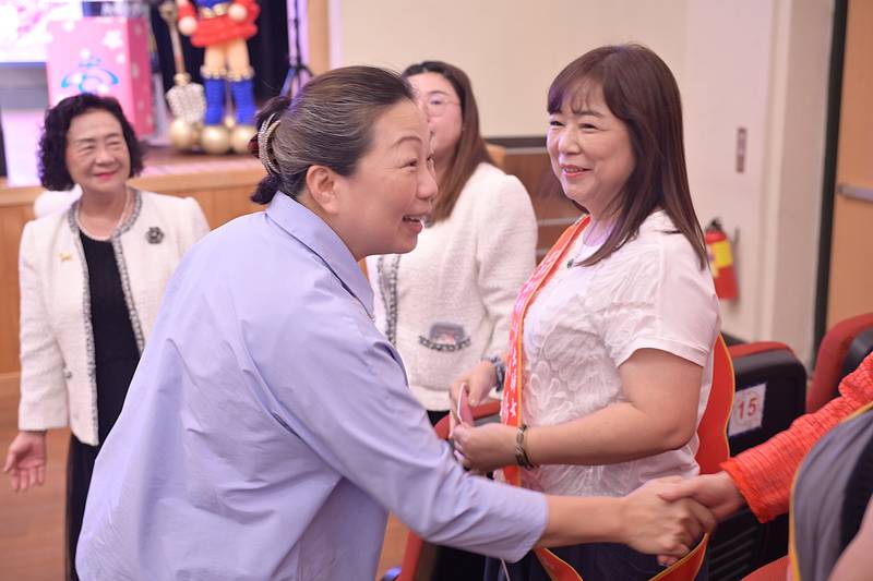 花蓮縣2026傑出婦女表揚大會暨感恩活動 徐榛蔚肯定婦女溫柔力量
