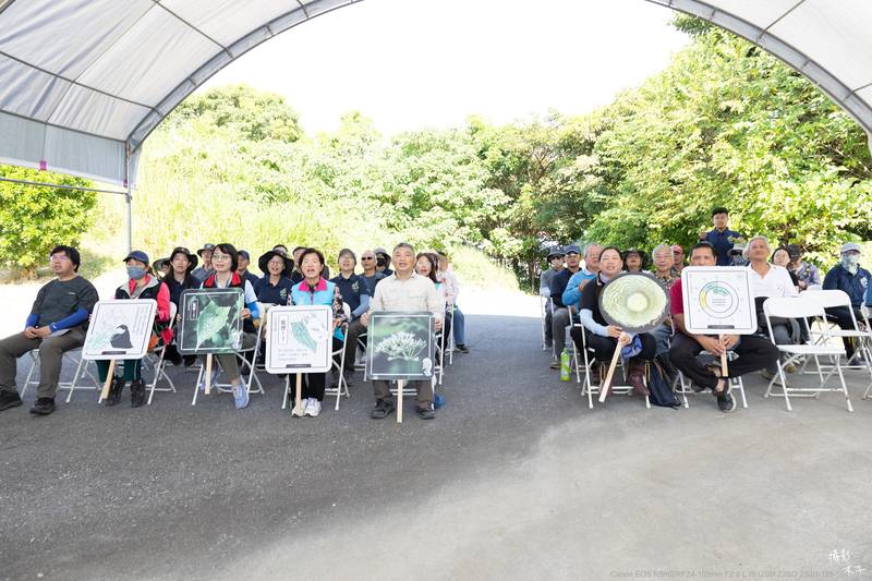 80人揮汗除蔓153公斤　花蓮「綠癌退散．森呼吸」守護原生植被