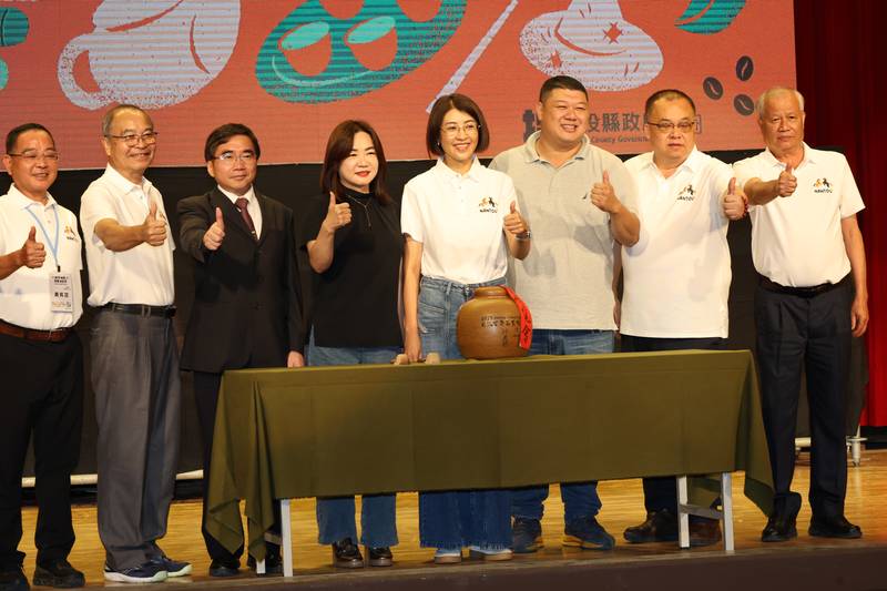 「馬上好韻」茶香迎賓　南投世界茶業博覽會今起登場